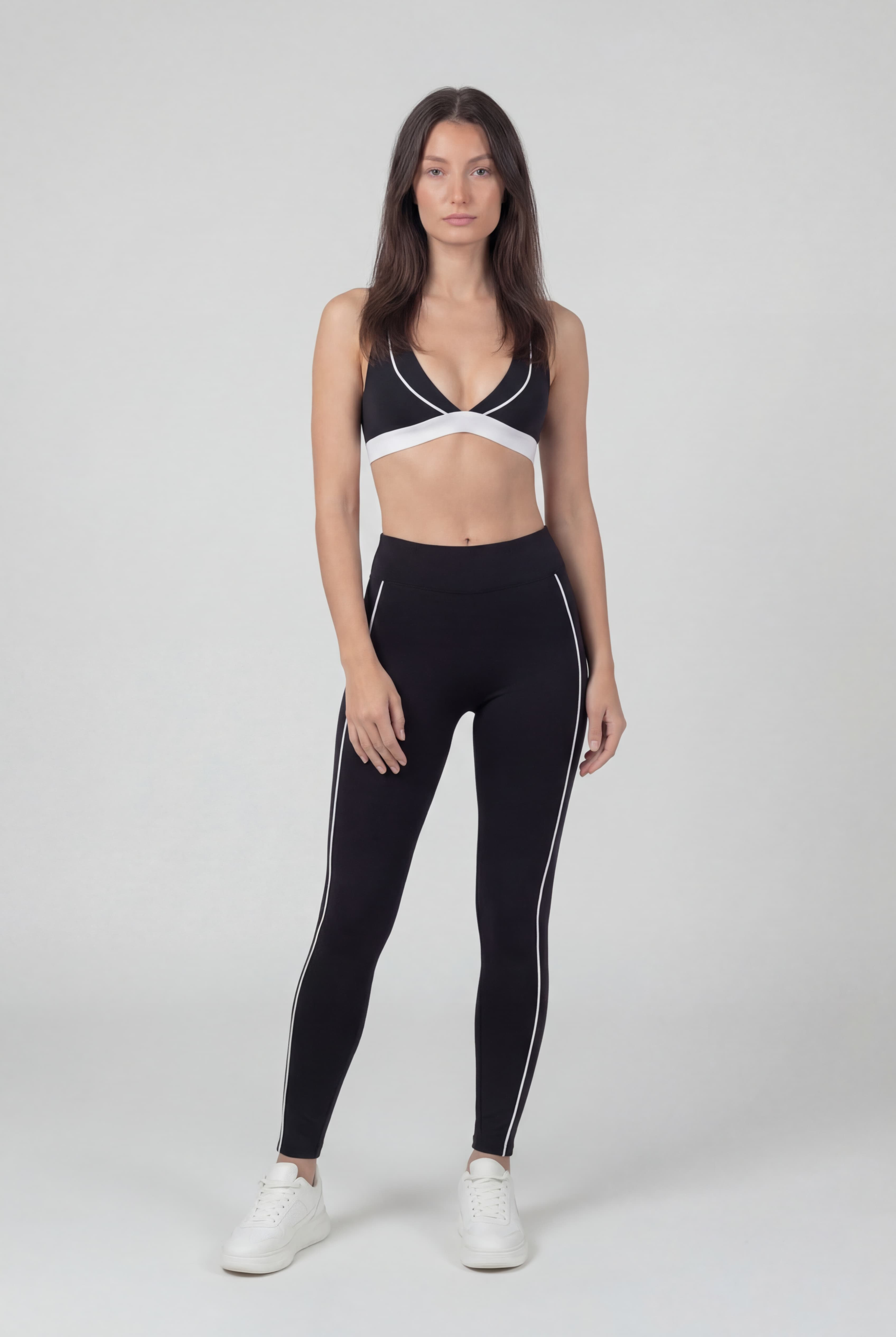 Triangle bra front full black